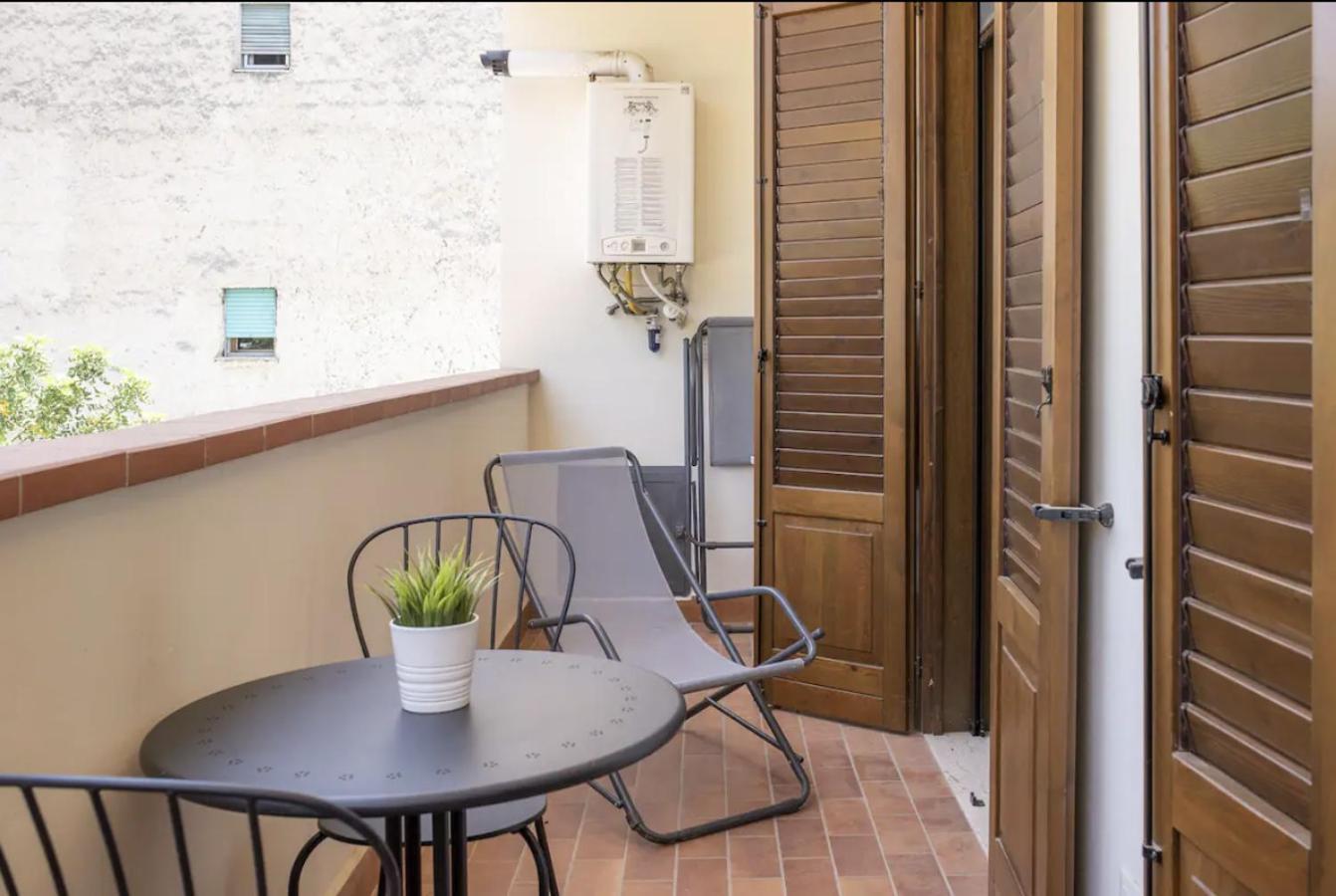 Eli's Mondello Free Private Parking Ac And Wifi